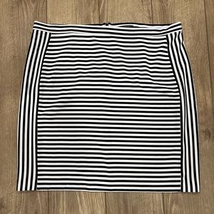 Banana Republic black and white stripe pencil skirt